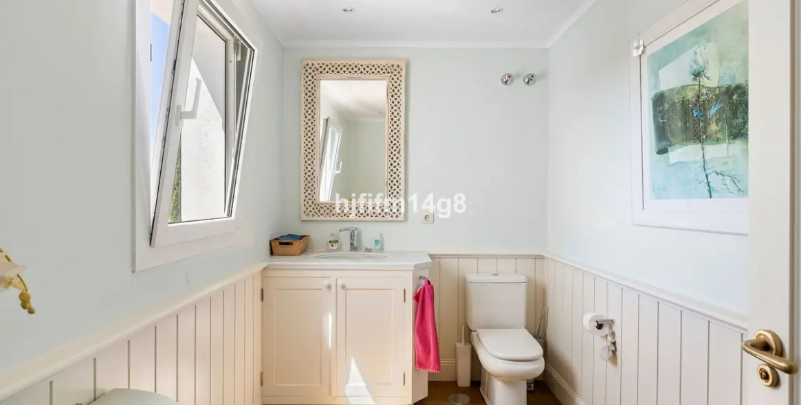 Sale of detached villa in Nueva Andalucía 22