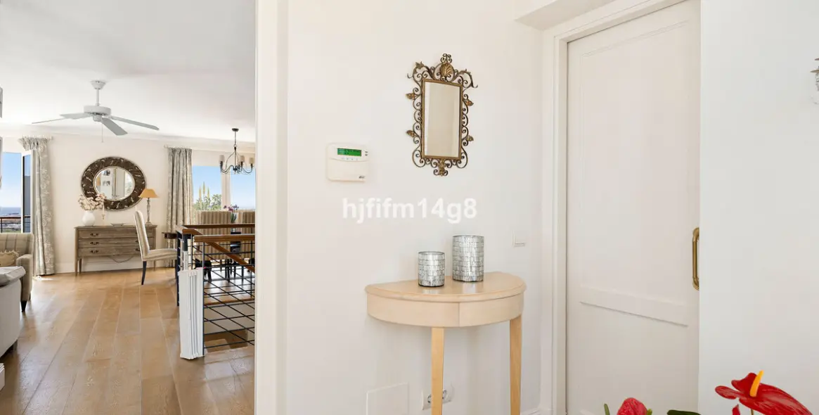 Sale of detached villa in Nueva Andalucía 23