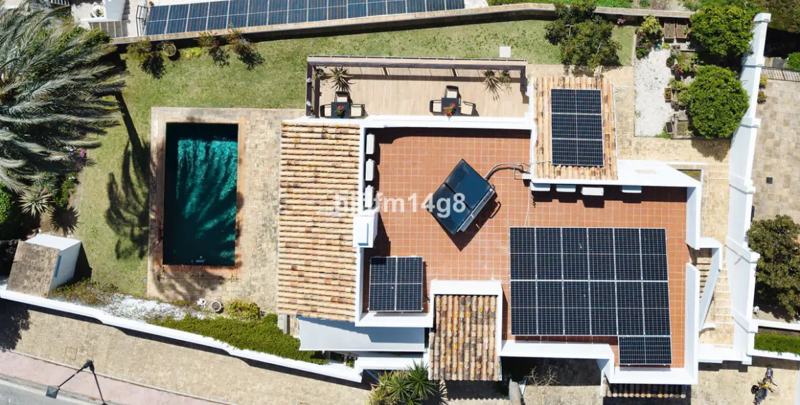 Sale of detached villa in Nueva Andalucía 30