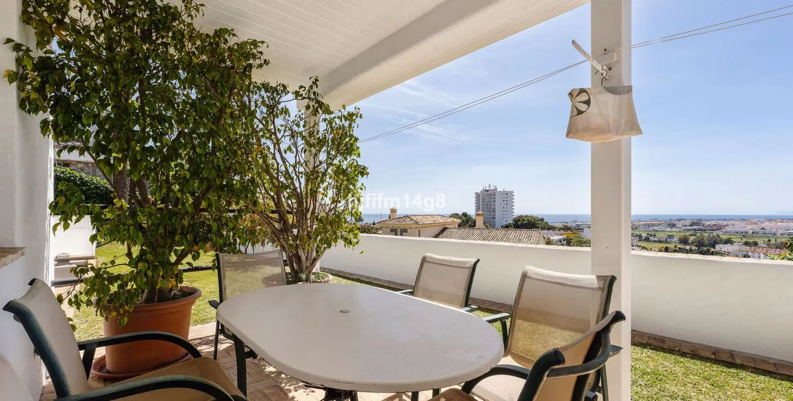 Venta de villa independiente en Nueva Andalucía 27