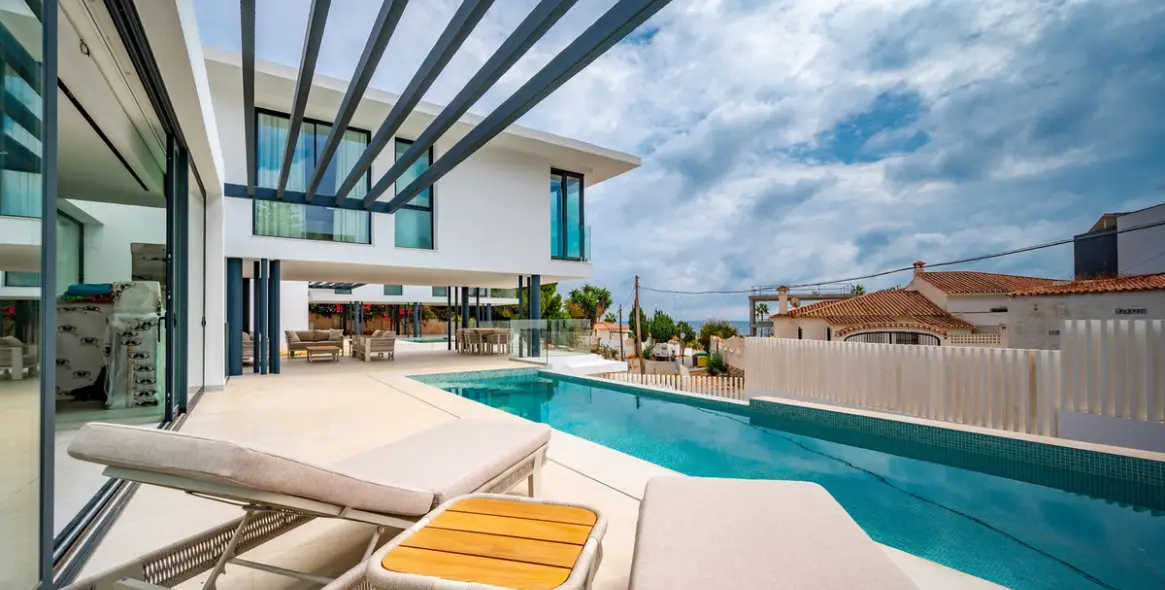 Venta de villa independiente en El Chaparral 2