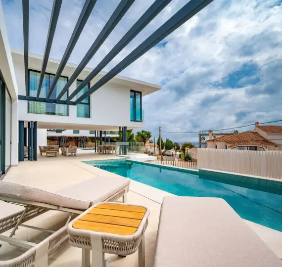 Venta de villa independiente en El Chaparral