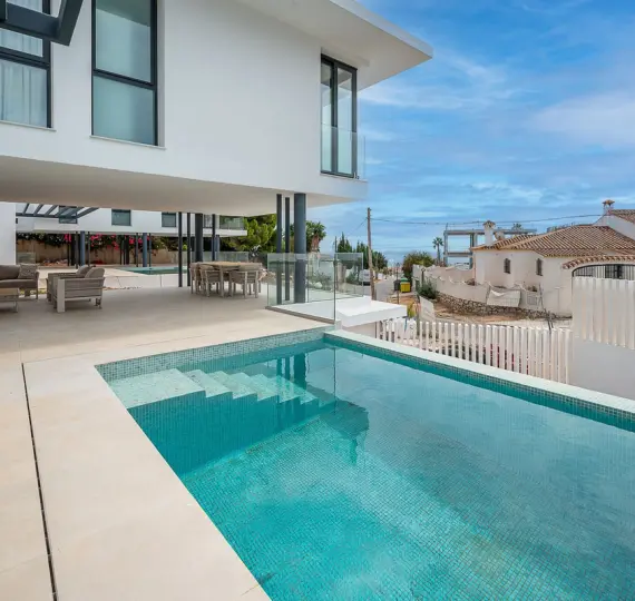 Venta de villa independiente en El Chaparral