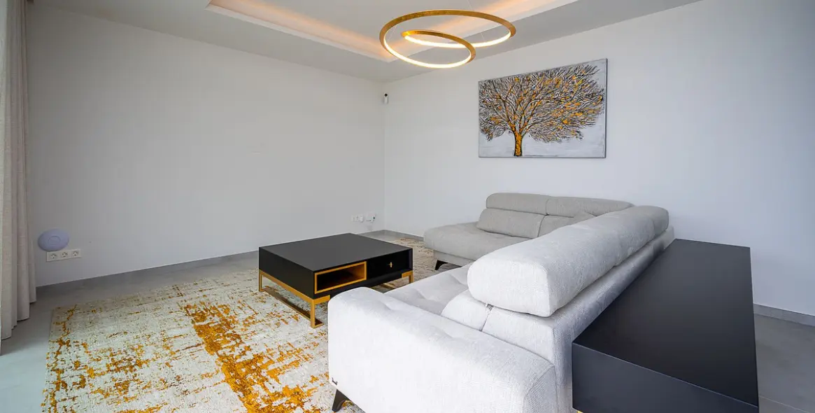 Venta de villa independiente en El Chaparral 11