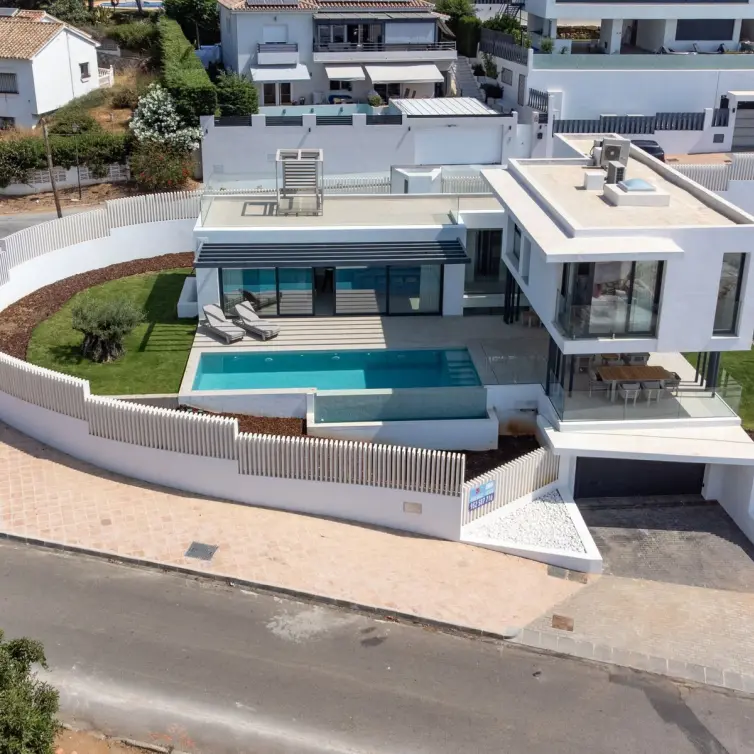 Venta de villa independiente en El Chaparral