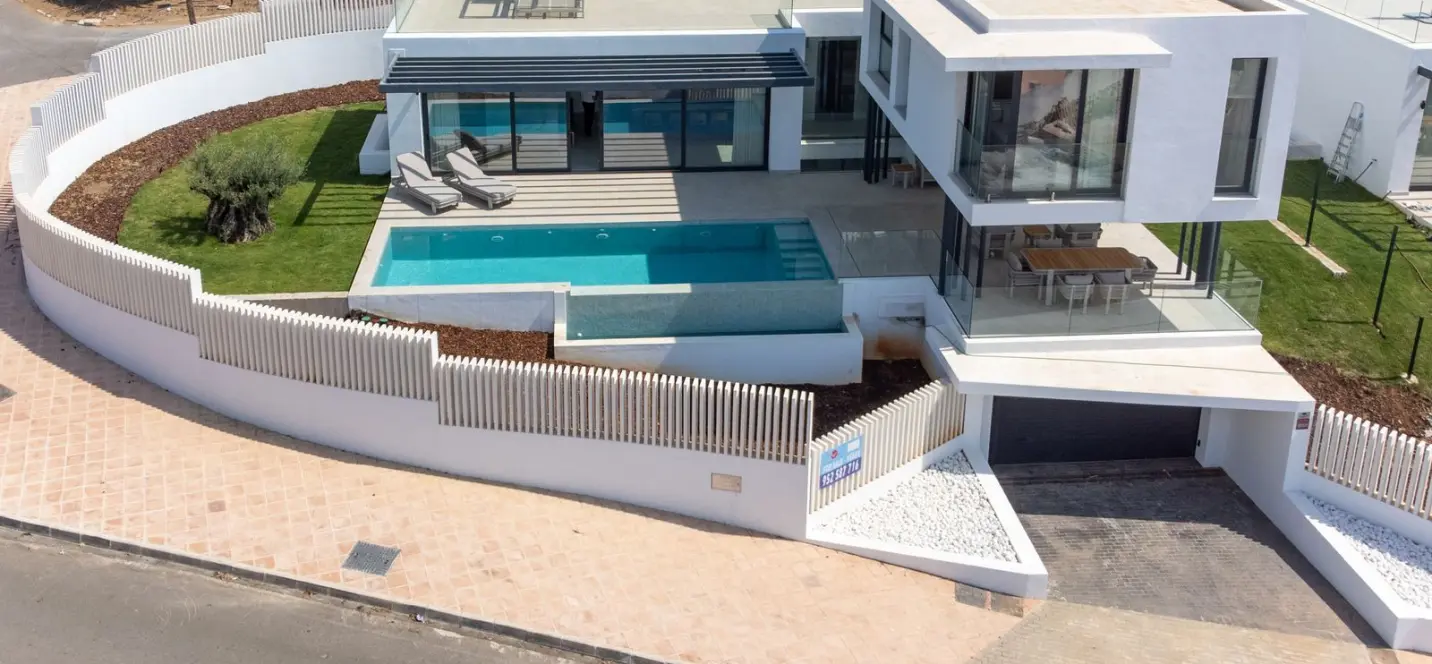 Venta de villa independiente en El Chaparral 2