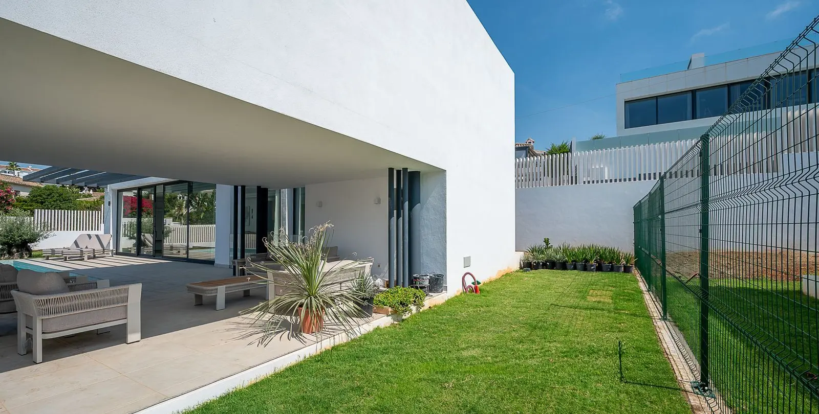 Venta de villa independiente en El Chaparral 10
