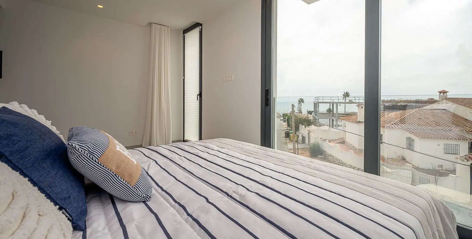 Venta de villa independiente en El Chaparral 28