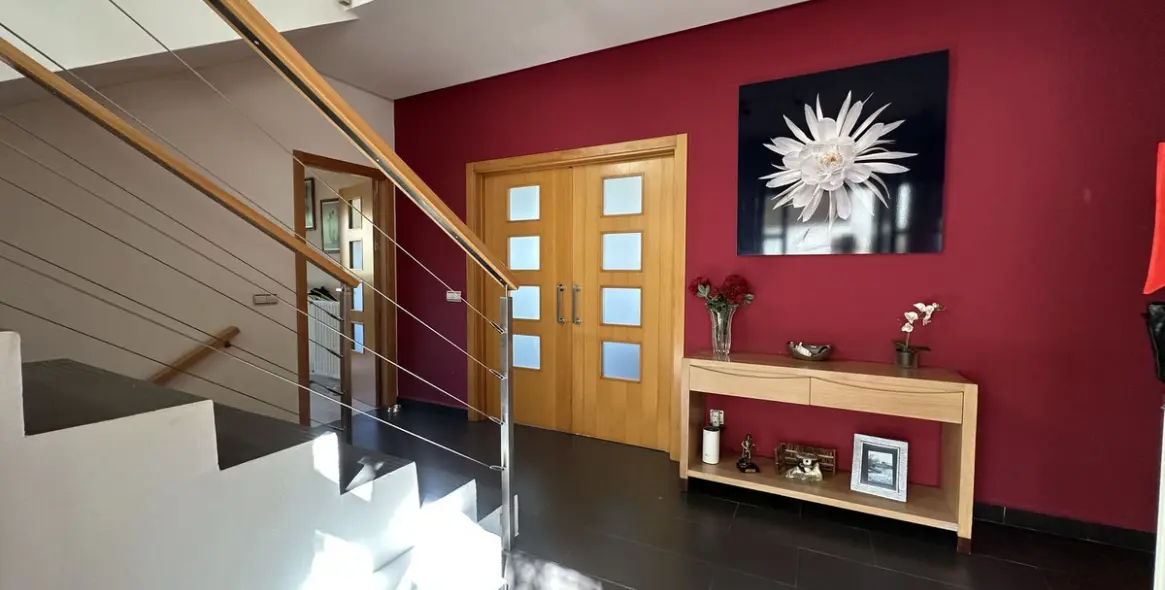 Sale of detached villa in Cerrado de Calderón 3