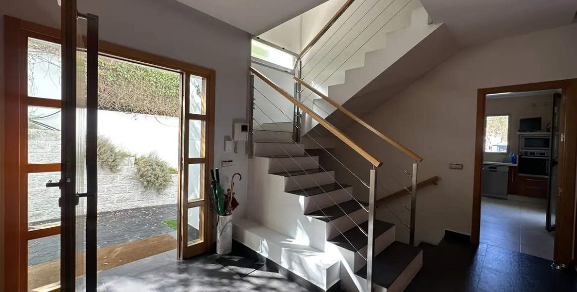 Sale of detached villa in Cerrado de Calderón 4