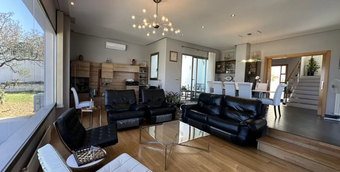 Sale of detached villa in Cerrado de Calderón 12