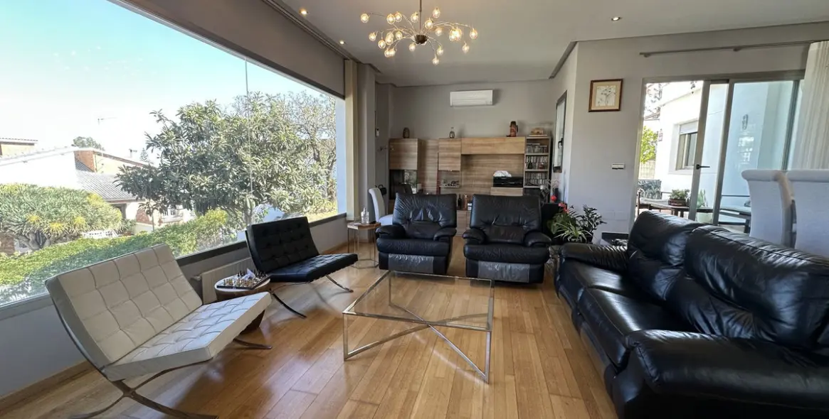 Sale of detached villa in Cerrado de Calderón 13