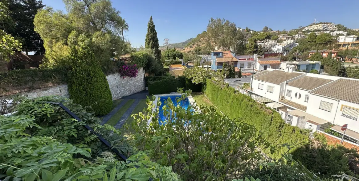 Sale of detached villa in Cerrado de Calderón 20