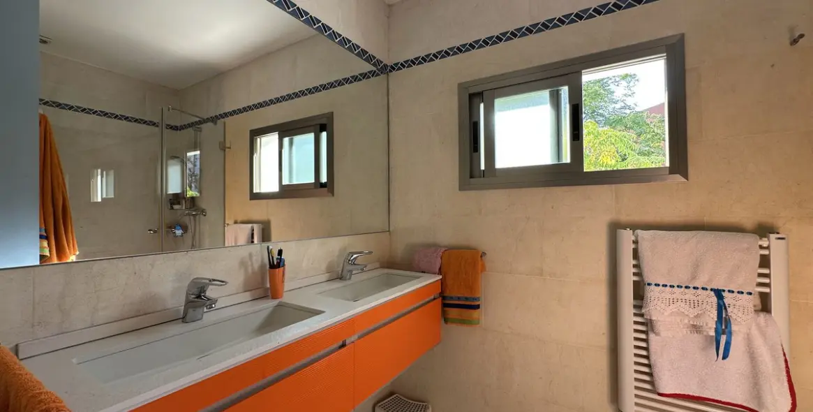 Sale of detached villa in Cerrado de Calderón 29