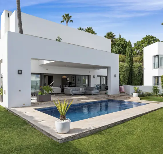 Oтдельно стоящая вилла R5135941