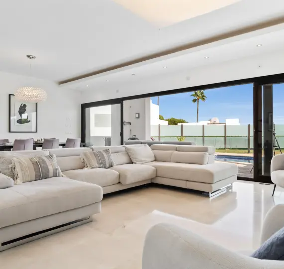 Oтдельно стоящая вилла R5135941