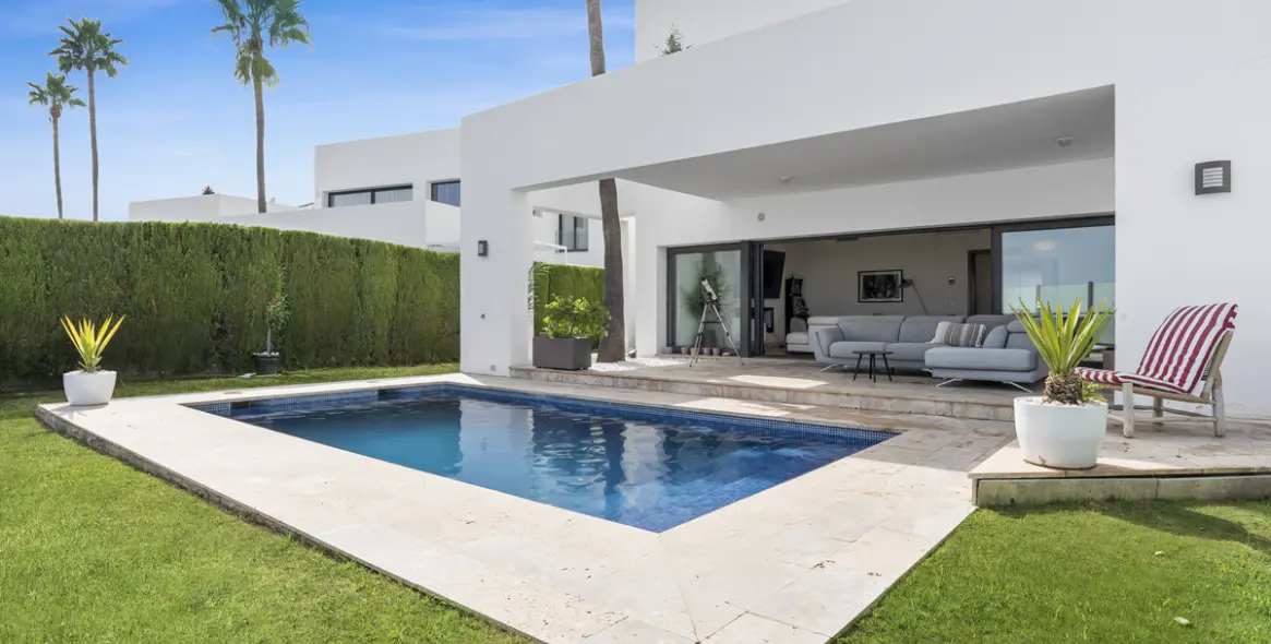 Long-term rent of detached villa in Benahavís 1