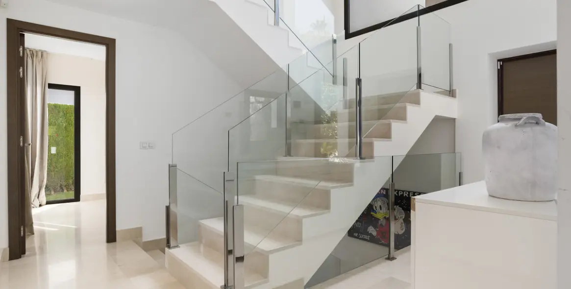 Продажа  отдельно стоящей виллы в Benahavís 21