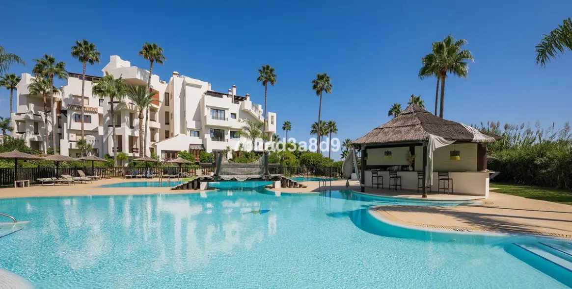 Sale of ground floor apartment in New Golden Mile 3