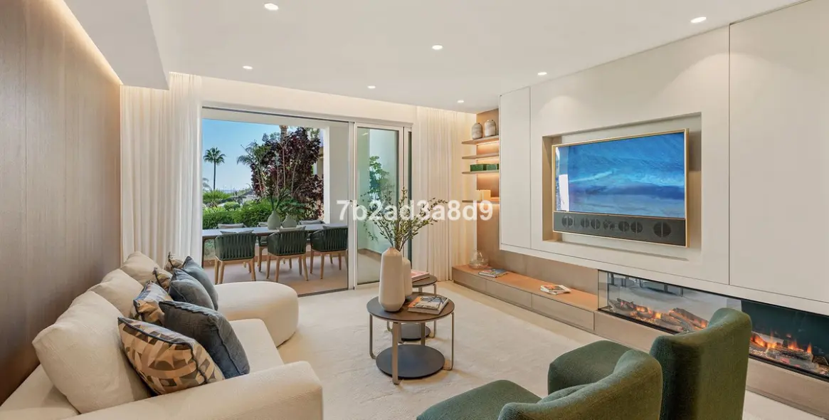 Sale of ground floor apartment in New Golden Mile 5