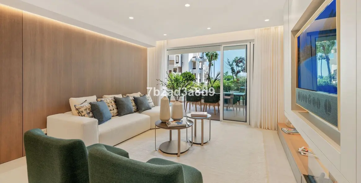 Sale of ground floor apartment in New Golden Mile 6