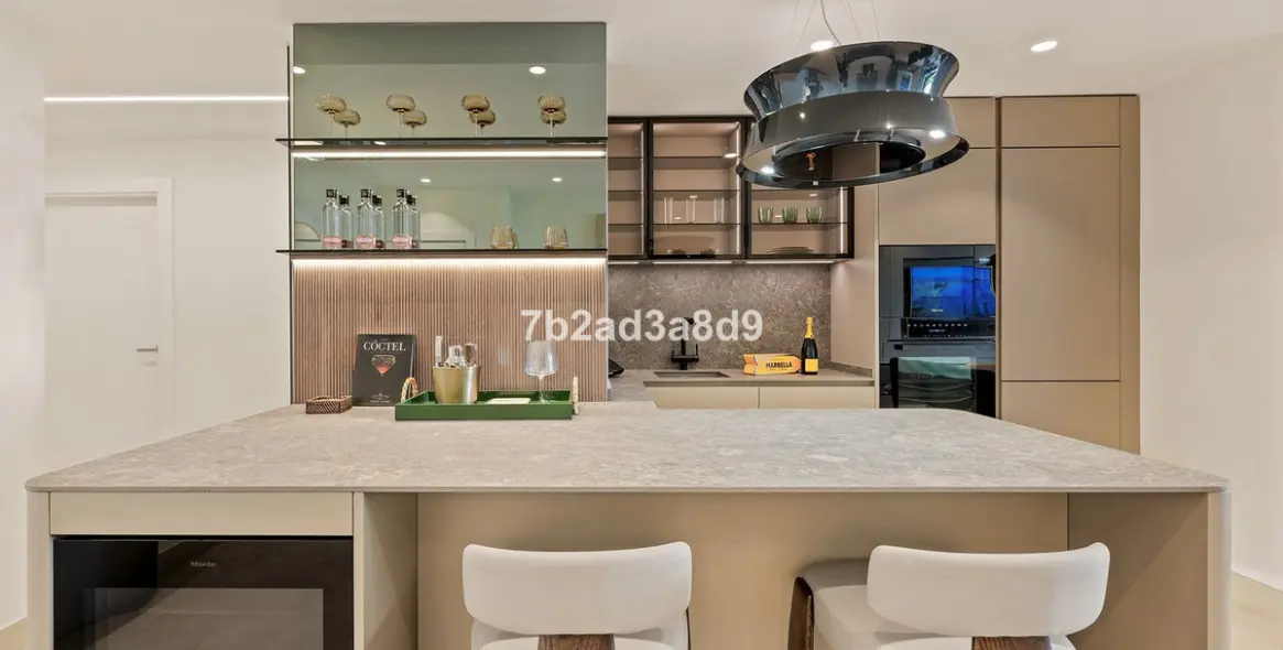 Sale of ground floor apartment in New Golden Mile 10