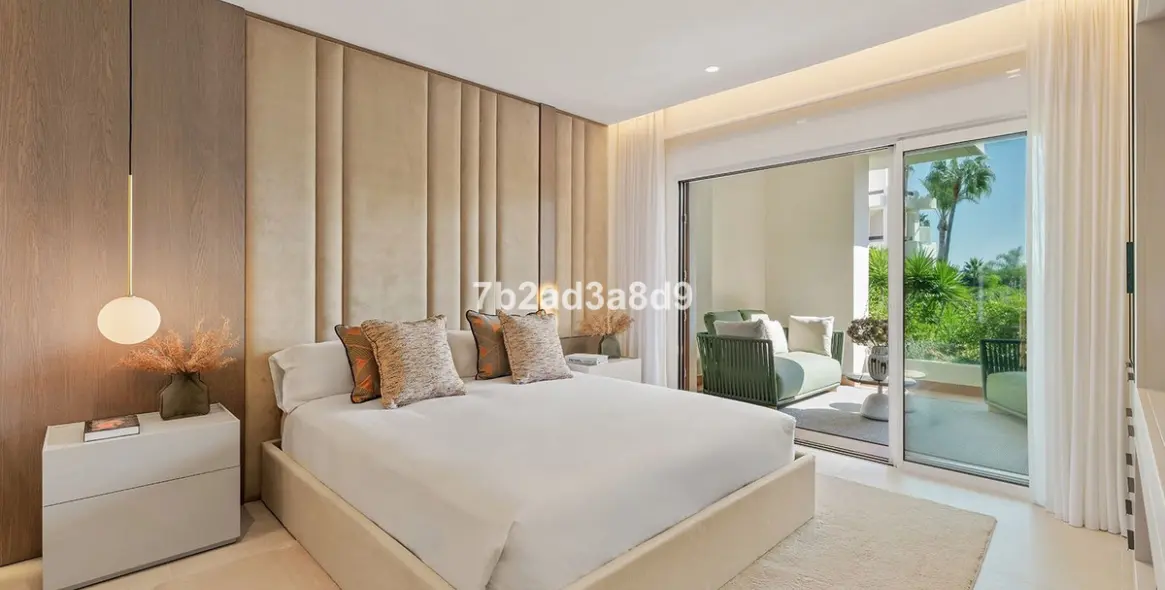 Sale of ground floor apartment in New Golden Mile 11