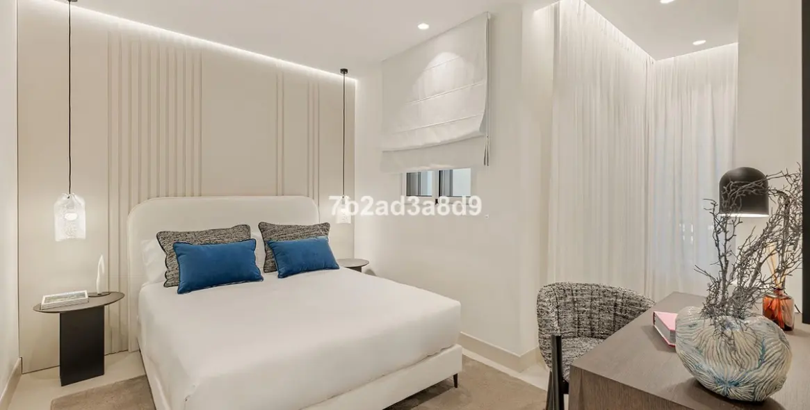 Sale of ground floor apartment in New Golden Mile 17