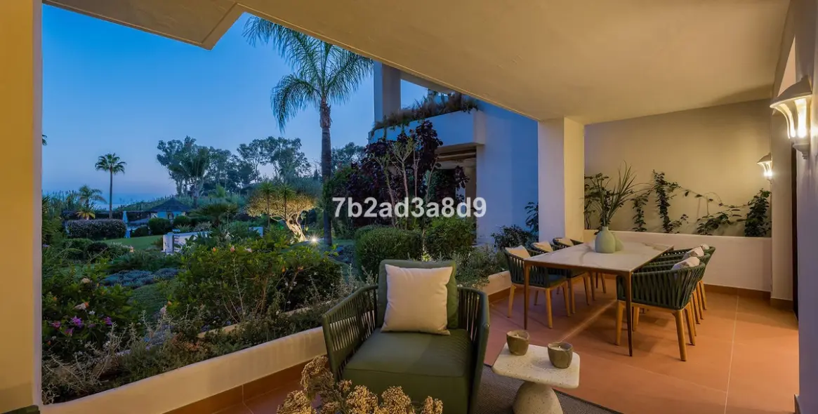 Sale of ground floor apartment in New Golden Mile 19