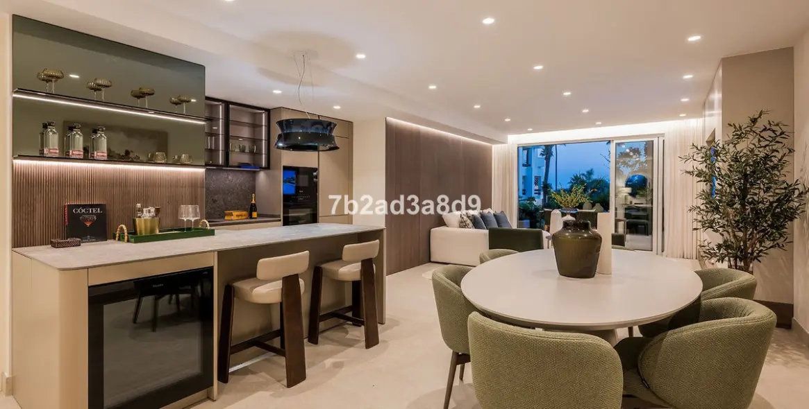 Sale of ground floor apartment in New Golden Mile 24