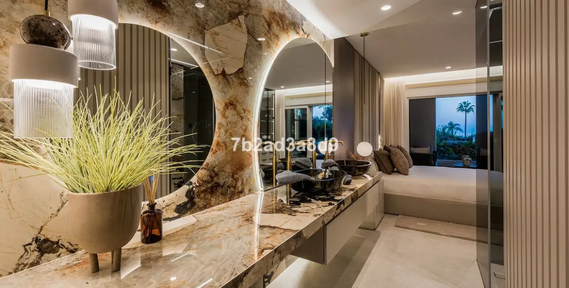 Sale of ground floor apartment in New Golden Mile 29