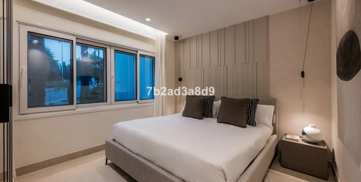 Sale of ground floor apartment in New Golden Mile 33