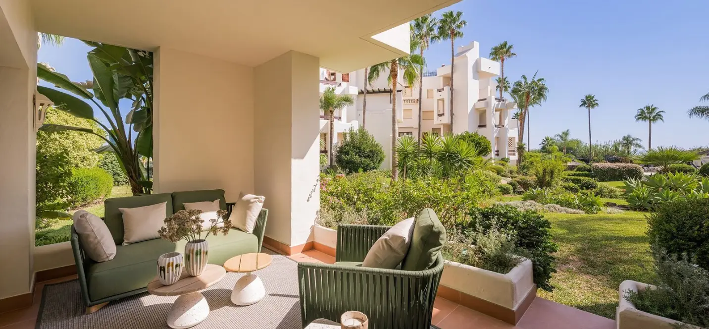 Venta de apartamento en planta baja en New Golden Mile 0