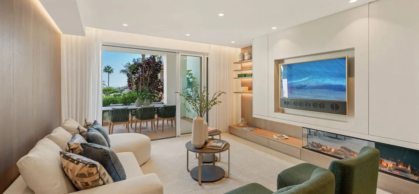 Venta de apartamento en planta baja en New Golden Mile 4