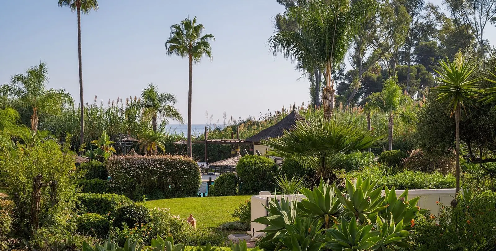 Sale of ground floor apartment in New Golden Mile 35