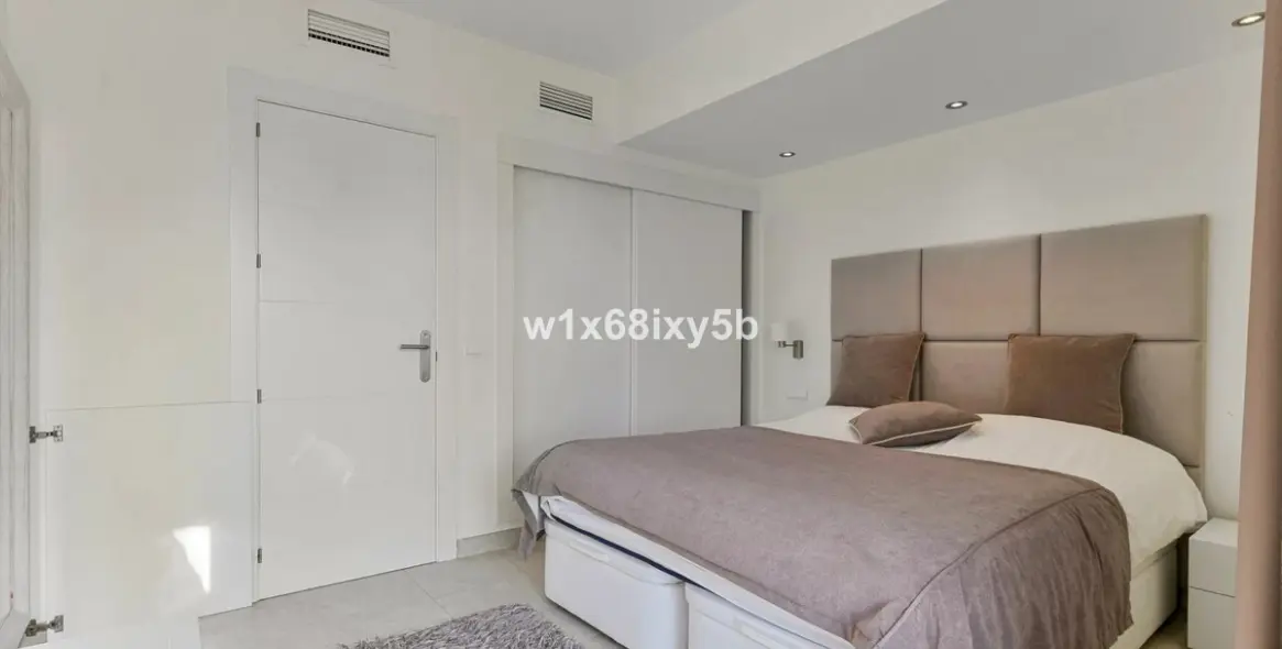 Sale of penthouse in Estepona (district Estepona) 7