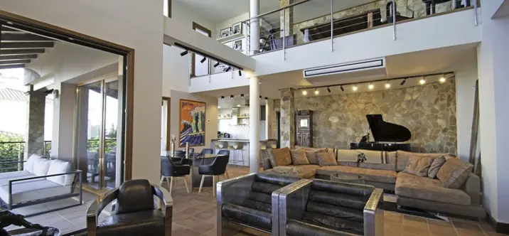 Продажа  отдельно стоящей виллы в La Alcaidesa 1