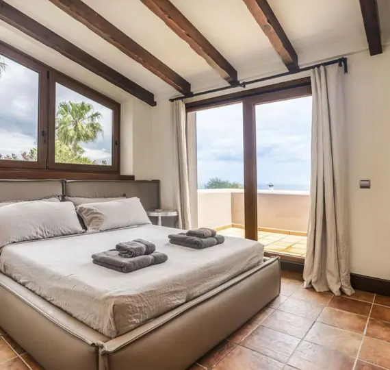 Продажа  отдельно стоящей виллы в La Alcaidesa