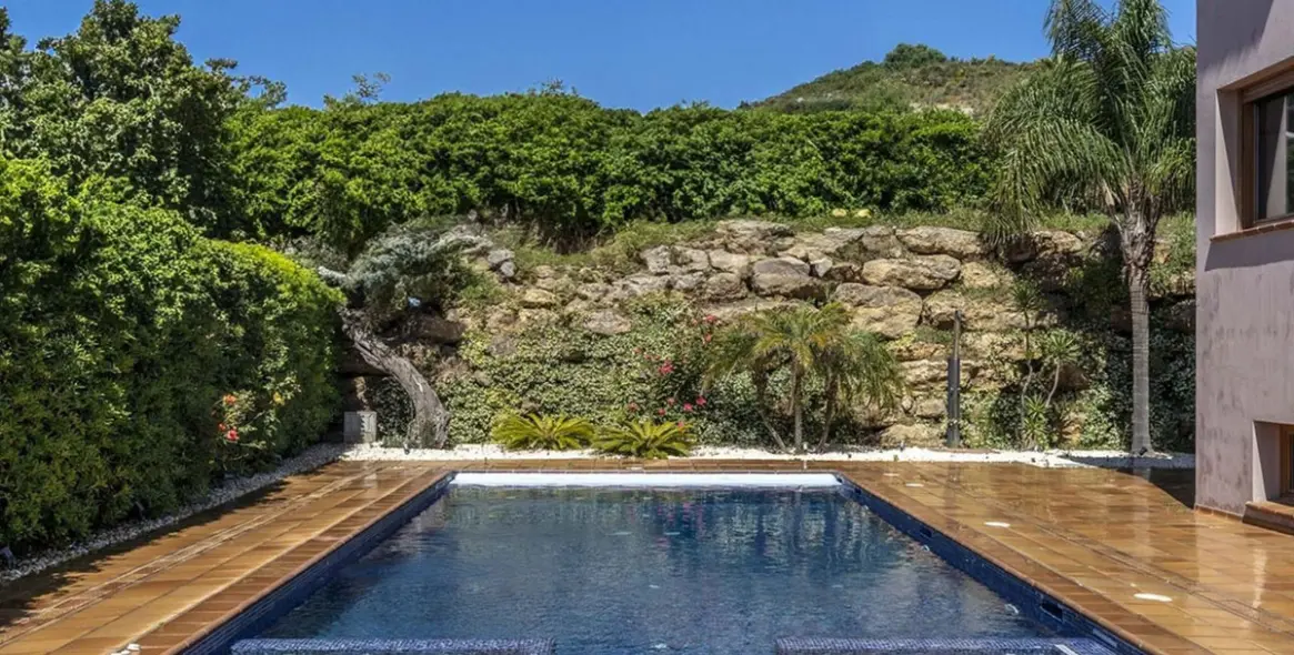 Продажа  отдельно стоящей виллы в La Alcaidesa 4