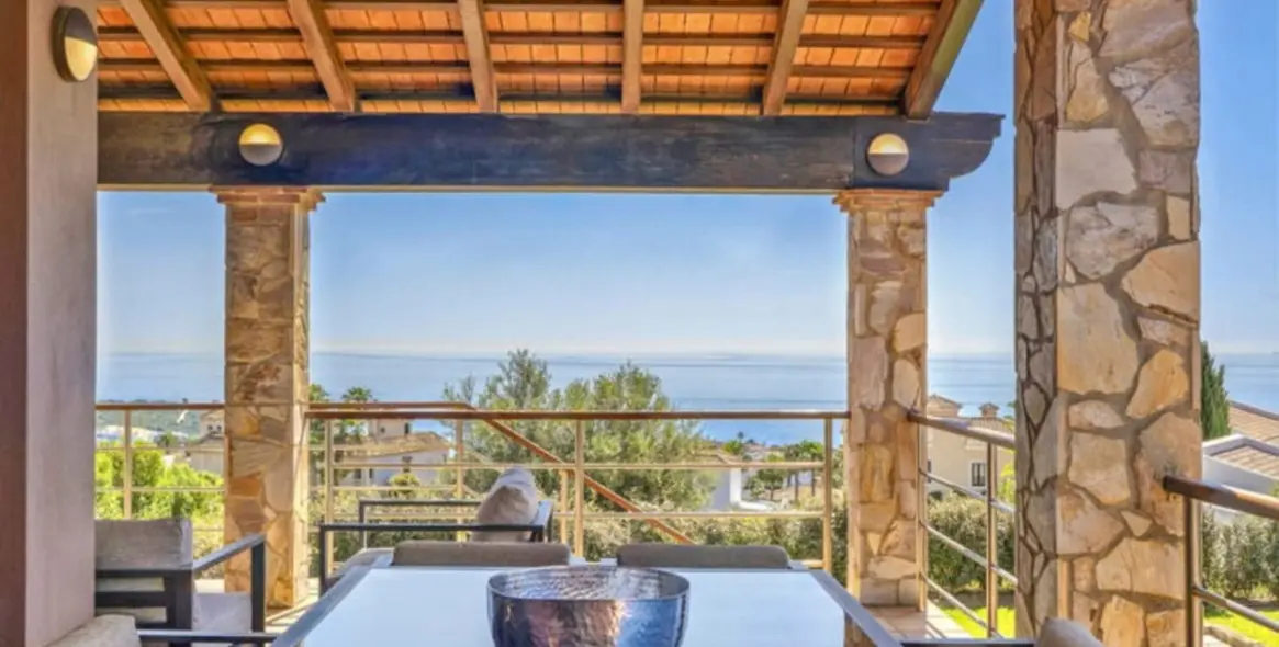 Продажа  отдельно стоящей виллы в La Alcaidesa 5