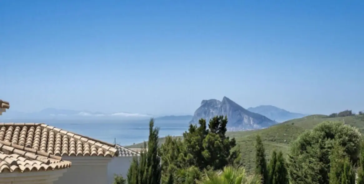 Продажа  отдельно стоящей виллы в La Alcaidesa 6