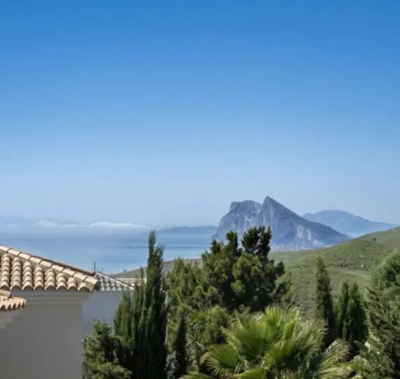 Продажа  отдельно стоящей виллы в La Alcaidesa