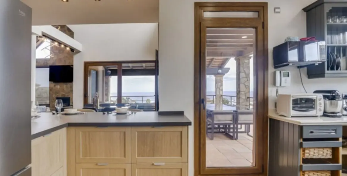 Продажа  отдельно стоящей виллы в La Alcaidesa 17