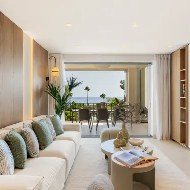 Venta de apartamento en planta media en Estepona