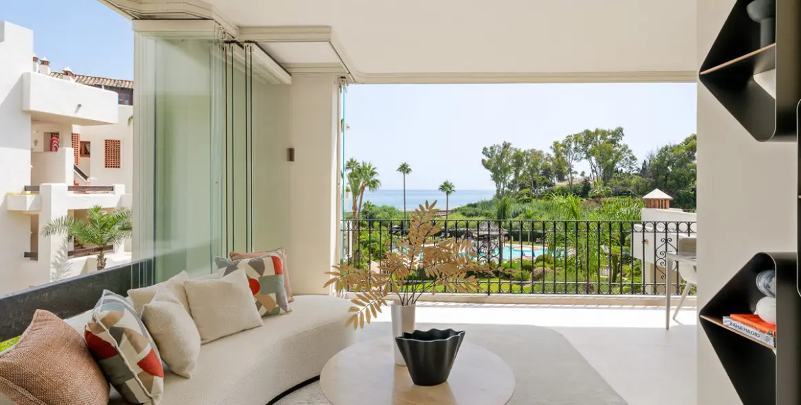 Продажа апартаментов на среднем этаже в Estepona 8