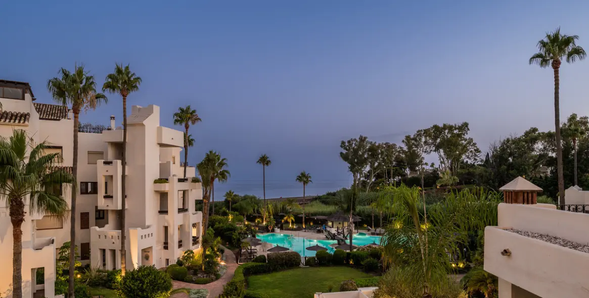 Продажа апартаментов на среднем этаже в Estepona 28