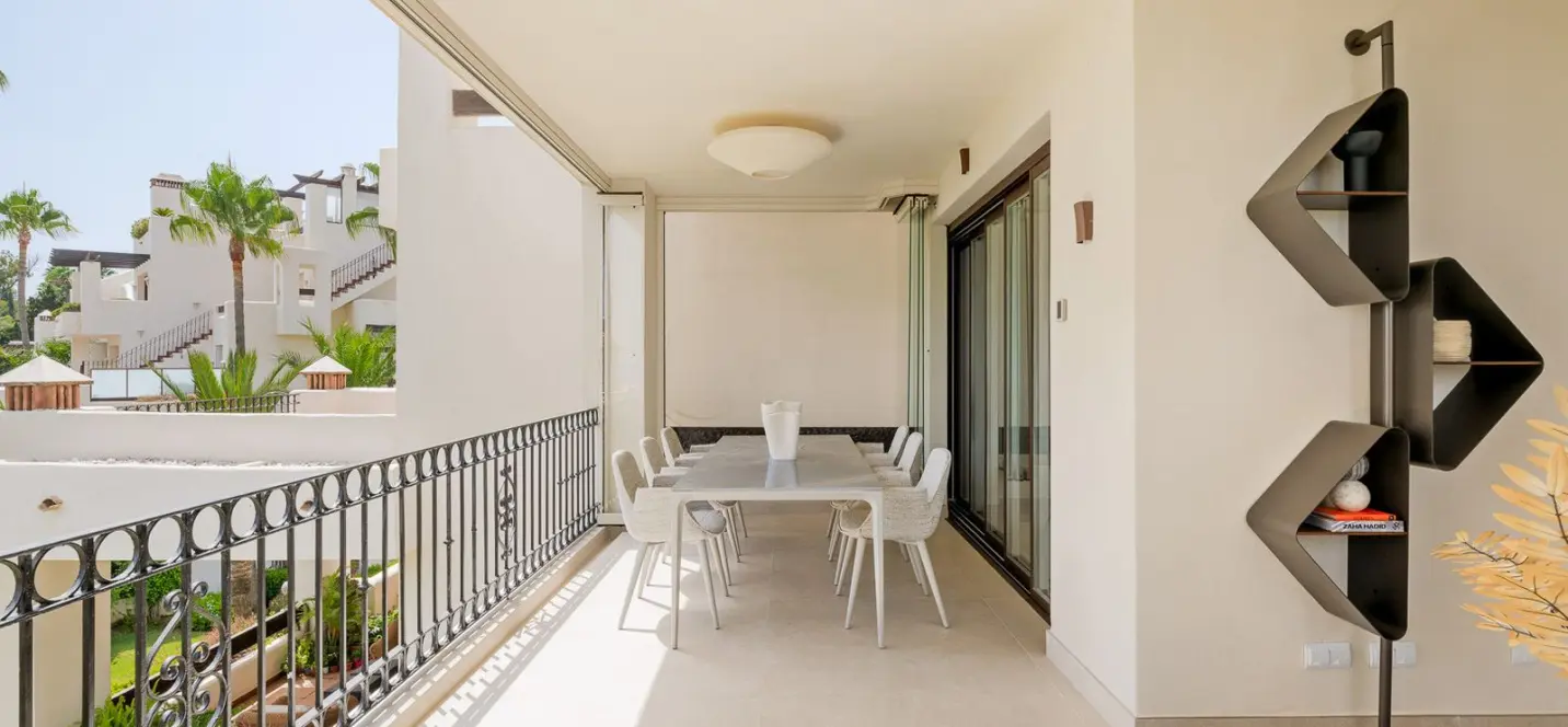 Продажа апартаментов на среднем этаже в Estepona 3