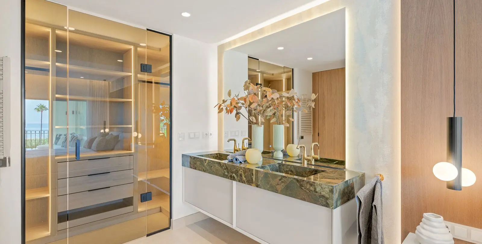 Venta de apartamento en planta media en Estepona 20