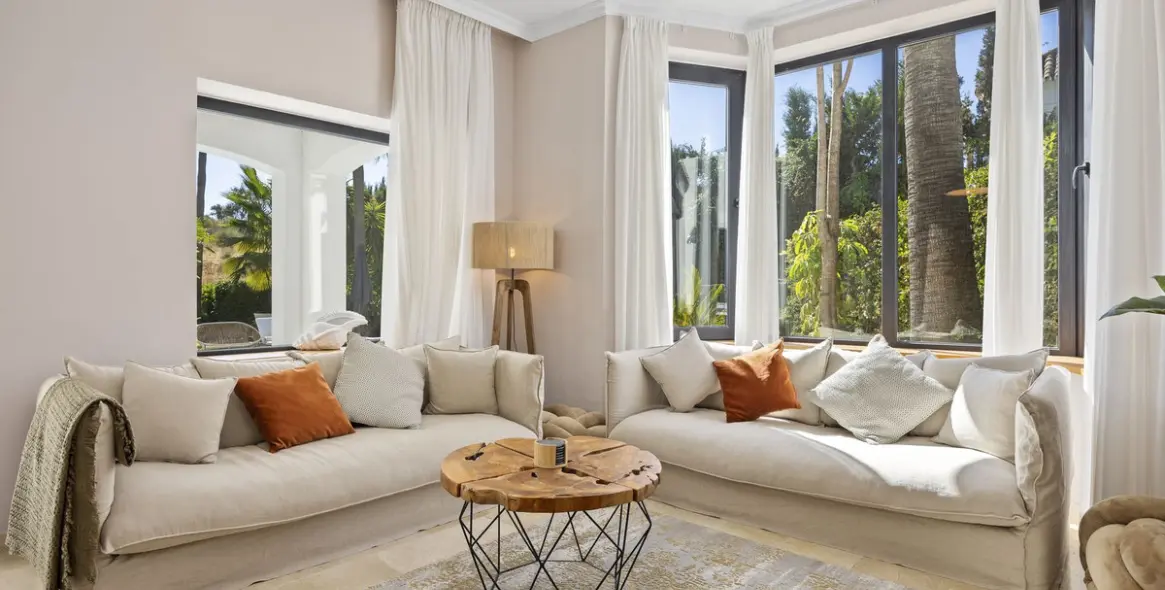 Продажа  отдельно стоящей виллы в Estepona (район El Paraiso) 6