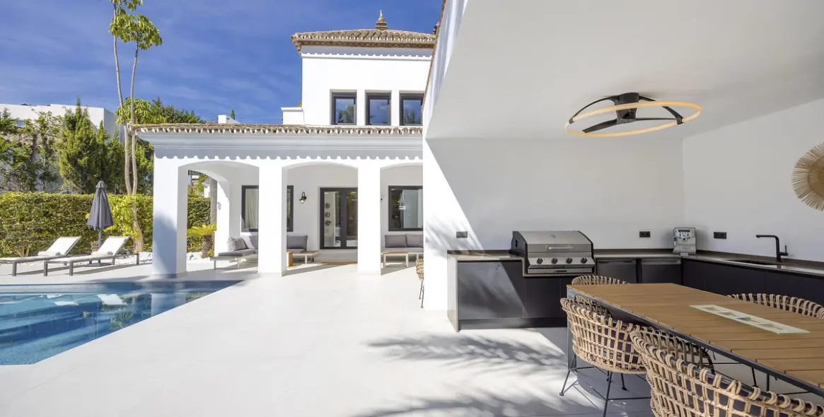 Продажа  отдельно стоящей виллы в Estepona (район El Paraiso) 14